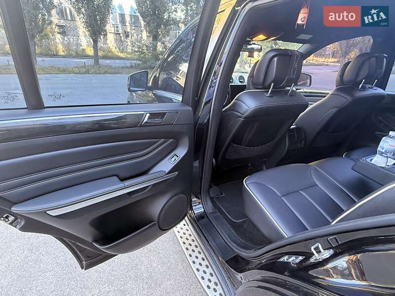 Позашляховик / Кросовер Mercedes-Benz M-Class 2011 в Києві