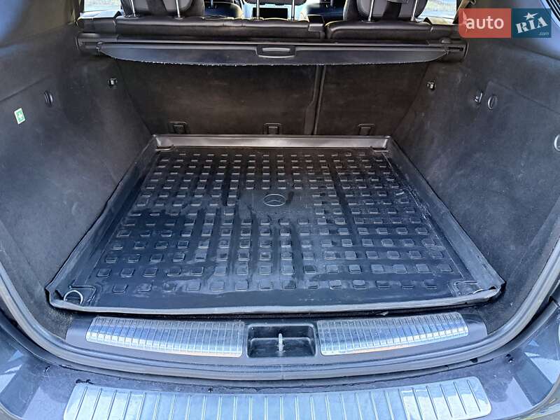 Позашляховик / Кросовер Mercedes-Benz M-Class 2011 в Києві