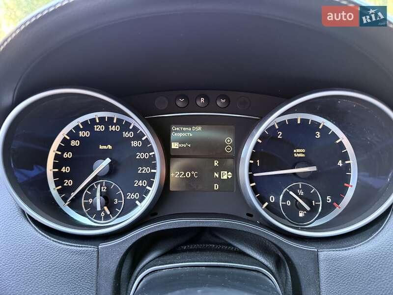 Позашляховик / Кросовер Mercedes-Benz M-Class 2011 в Києві