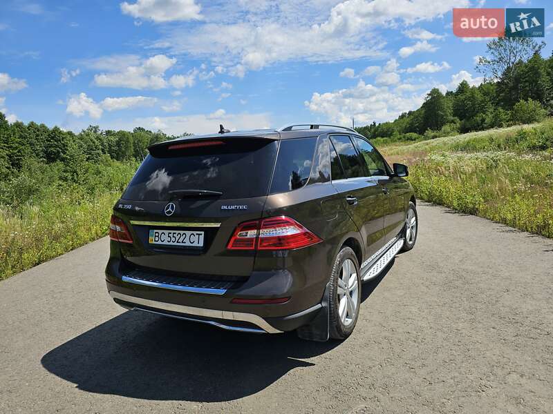 Внедорожник / Кроссовер Mercedes-Benz M-Class 2013 в Трускавце фото 7 Внедорожник / Кроссовер Mercedes-Benz M-Class 2013 в Трускавце