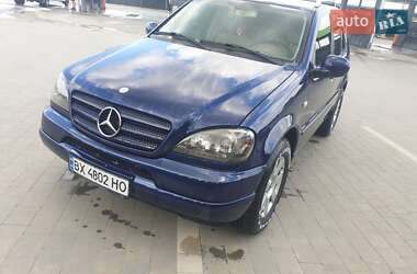 Позашляховик / Кросовер Mercedes-Benz M-Class 2001 в 