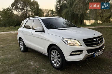 Позашляховик / Кросовер Mercedes-Benz M-Class 2014 в 