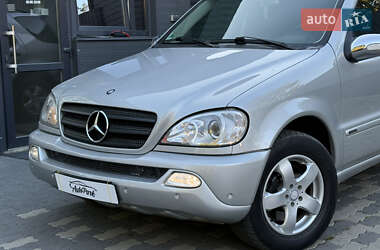 Внедорожник / Кроссовер Mercedes-Benz M-Class 2001 в 