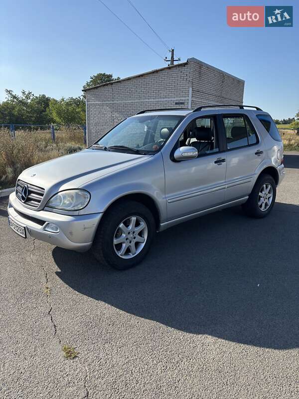 Внедорожник / Кроссовер Mercedes-Benz M-Class 2004 в Гайвороне