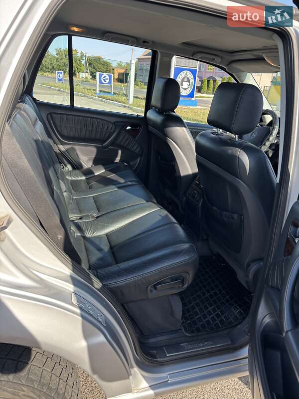 Внедорожник / Кроссовер Mercedes-Benz M-Class 2004 в Гайвороне