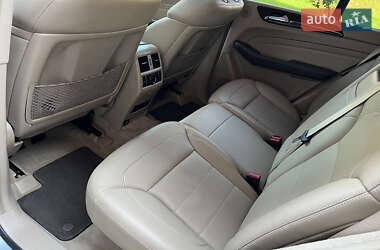 Позашляховик / Кросовер Mercedes-Benz M-Class 2013 в 