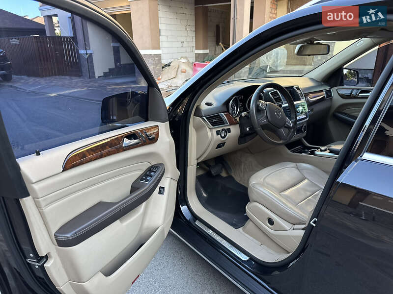 Внедорожник / Кроссовер Mercedes-Benz M-Class 2015 в Броварах