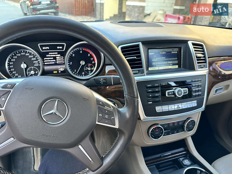 Внедорожник / Кроссовер Mercedes-Benz M-Class 2015 в Броварах