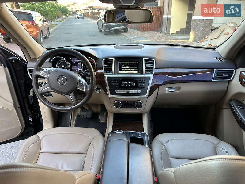 Внедорожник / Кроссовер Mercedes-Benz M-Class 2015 в Броварах