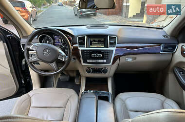 Внедорожник / Кроссовер Mercedes-Benz M-Class 2015 в 