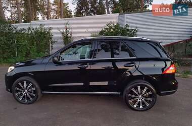 Позашляховик / Кросовер Mercedes-Benz M-Class 2014 в 