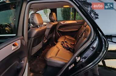Позашляховик / Кросовер Mercedes-Benz M-Class 2014 в 