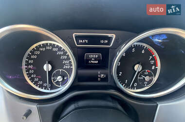 Внедорожник / Кроссовер Mercedes-Benz M-Class 2013 в 