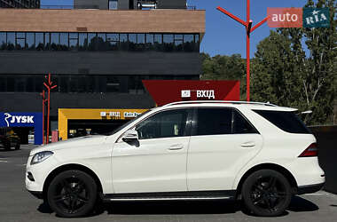 Внедорожник / Кроссовер Mercedes-Benz M-Class 2012 в 