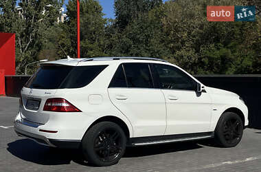 Внедорожник / Кроссовер Mercedes-Benz M-Class 2012 в 