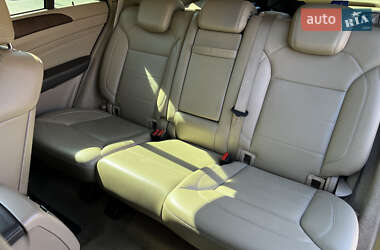 Внедорожник / Кроссовер Mercedes-Benz M-Class 2012 в 