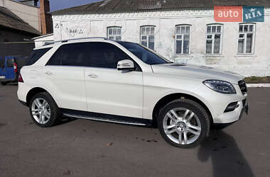 Внедорожник / Кроссовер Mercedes-Benz M-Class 2013 в 
