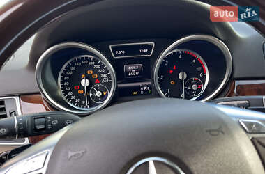 Внедорожник / Кроссовер Mercedes-Benz M-Class 2013 в 