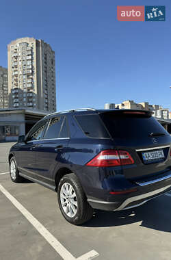 Позашляховик / Кросовер Mercedes-Benz M-Class 2013 в 