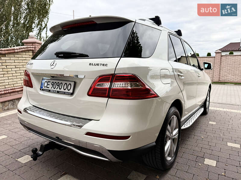 Внедорожник / Кроссовер Mercedes-Benz M-Class 2013 в Черновцах