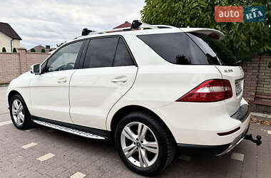 Позашляховик / Кросовер Mercedes-Benz M-Class 2013 в 