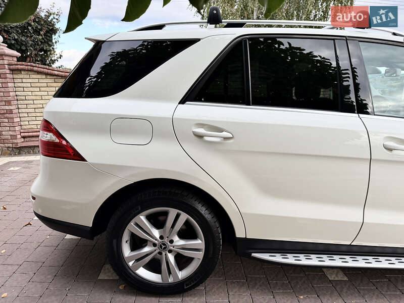 Внедорожник / Кроссовер Mercedes-Benz M-Class 2013 в Черновцах