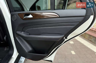 Позашляховик / Кросовер Mercedes-Benz M-Class 2013 в 