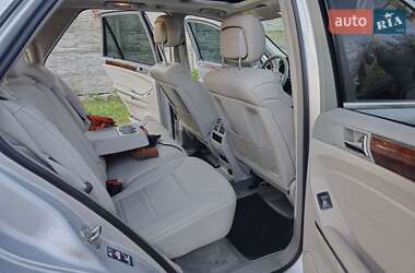 Внедорожник / Кроссовер Mercedes-Benz M-Class 2011 в 