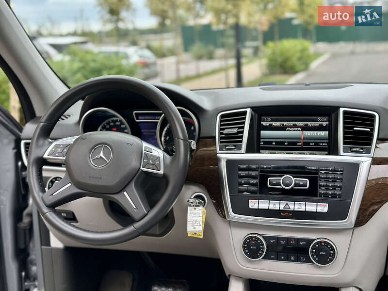 Внедорожник / Кроссовер Mercedes-Benz M-Class 2014 в Киеве