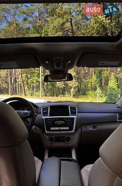 Внедорожник / Кроссовер Mercedes-Benz M-Class 2014 в 