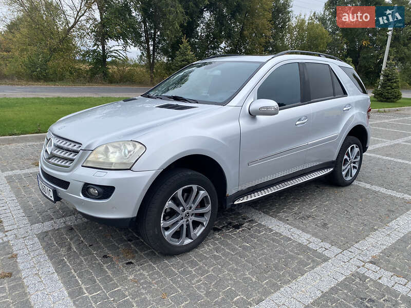 Позашляховик / Кросовер Mercedes-Benz M-Class 2006 в Пирятині