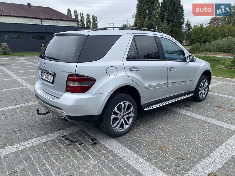 Позашляховик / Кросовер Mercedes-Benz M-Class 2006 в Пирятині