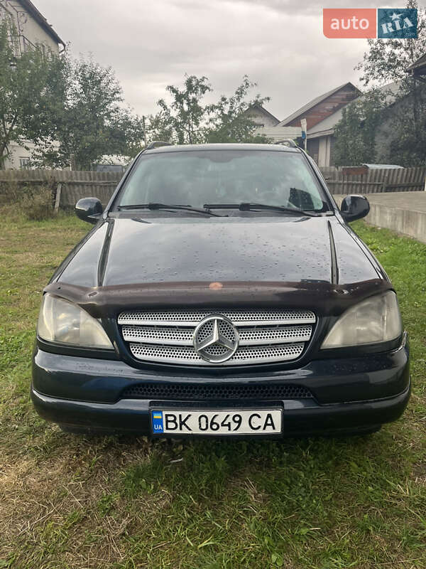 Позашляховик / Кросовер Mercedes-Benz M-Class 2001 в Івано-Франківську