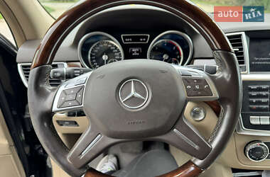 Внедорожник / Кроссовер Mercedes-Benz M-Class 2012 в 