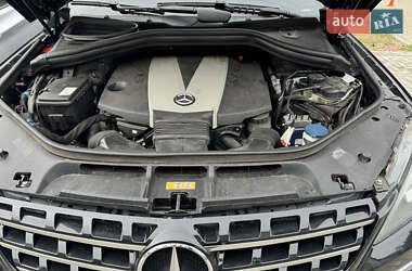 Внедорожник / Кроссовер Mercedes-Benz M-Class 2012 в 