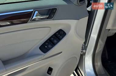 Внедорожник / Кроссовер Mercedes-Benz M-Class 2010 в 