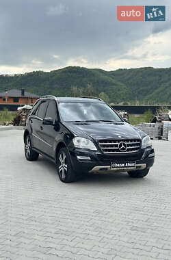 Внедорожник / Кроссовер Mercedes-Benz M-Class 2010 в 