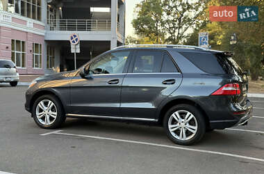 Внедорожник / Кроссовер Mercedes-Benz M-Class 2013 в 