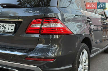 Внедорожник / Кроссовер Mercedes-Benz M-Class 2013 в 