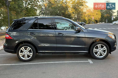 Внедорожник / Кроссовер Mercedes-Benz M-Class 2013 в 