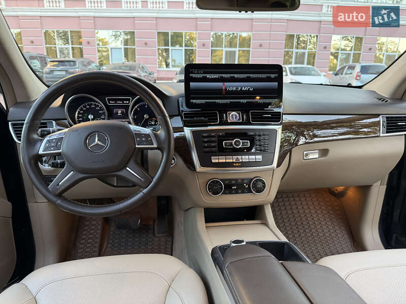 Внедорожник / Кроссовер Mercedes-Benz M-Class 2013 в Одессе