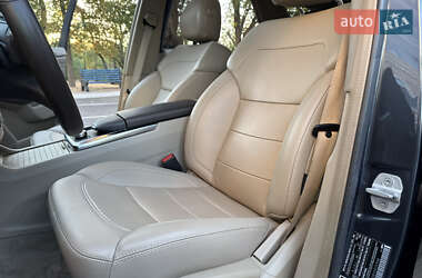 Внедорожник / Кроссовер Mercedes-Benz M-Class 2013 в 