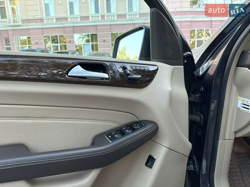 Внедорожник / Кроссовер Mercedes-Benz M-Class 2013 в Одессе