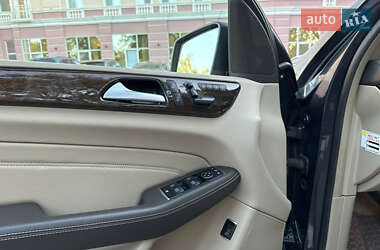 Внедорожник / Кроссовер Mercedes-Benz M-Class 2013 в 