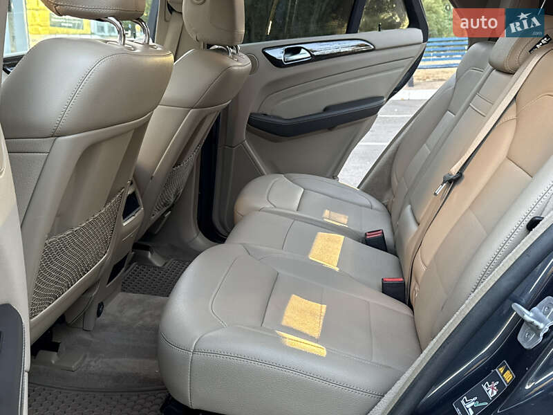Внедорожник / Кроссовер Mercedes-Benz M-Class 2013 в Одессе
