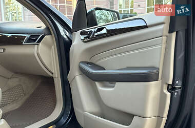 Внедорожник / Кроссовер Mercedes-Benz M-Class 2013 в 