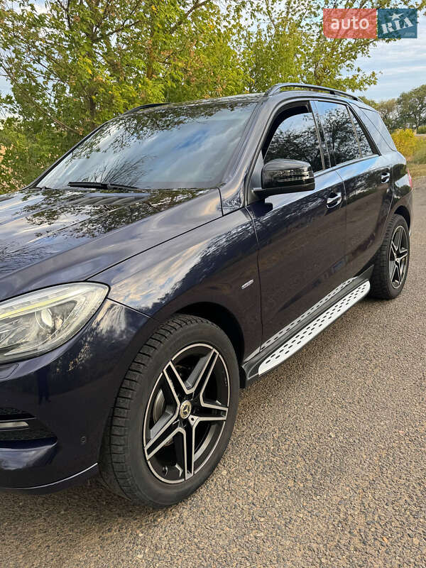 Внедорожник / Кроссовер Mercedes-Benz M-Class 2013 в Белгороде-Днестровском
