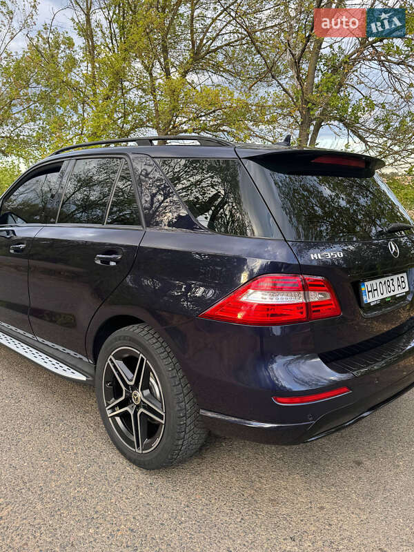 Внедорожник / Кроссовер Mercedes-Benz M-Class 2013 в Белгороде-Днестровском