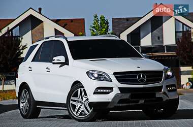 Позашляховик / Кросовер Mercedes-Benz M-Class 2013 в 