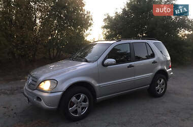 Позашляховик / Кросовер Mercedes-Benz M-Class 2004 в 